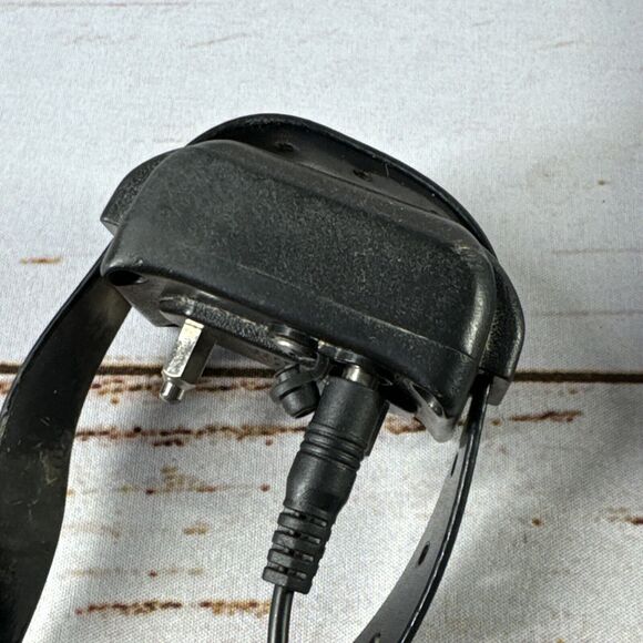 Petrainer Rechargeable and Rainproof 330 yd Remote Dog Training Collar - Picture 5 of 6
